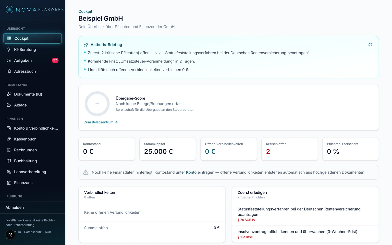 Das Cockpit von novaKlarwerk: Wochenbriefing, Übergabe-Score, Kennzahlen zu Kontostand und offenen Verbindlichkeiten sowie die Liste der zuerst zu erledigenden Pflichten